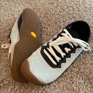 Merrell vibrant barefoot sneakers